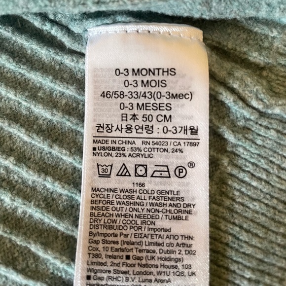 Adorable baby gap 0-3 month set - Picture 3 of 3